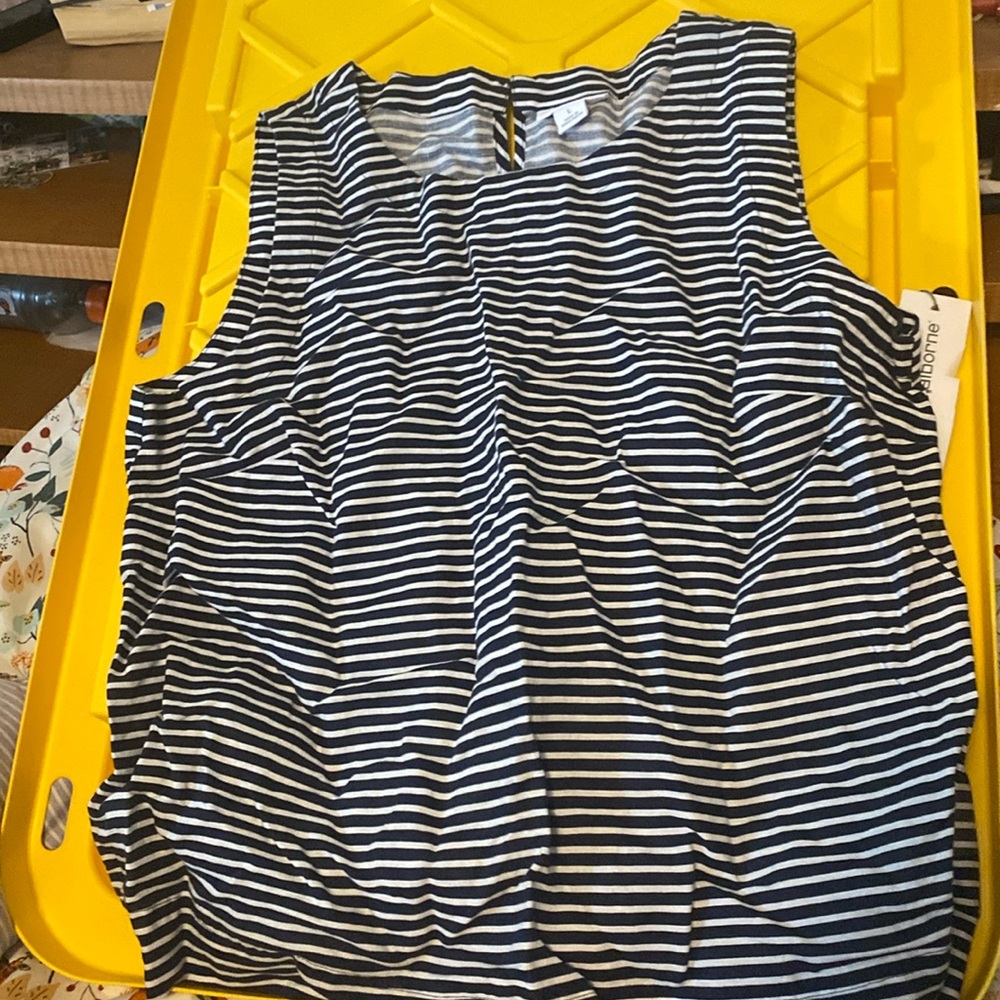 Liz Claiborne tank top size large